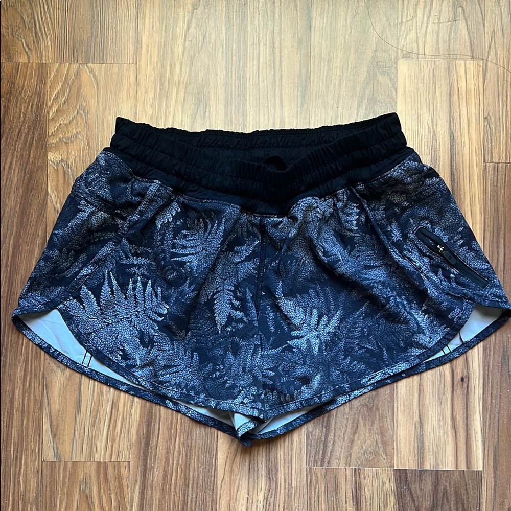 //LULULEMON// Black and Gray Athletic Shorts Performance Fit